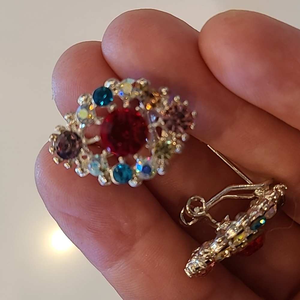 Betsey Johnson Earrings - Picture 3 of 5